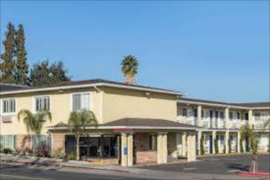 Super 8 By Wyndham Phoenix West Buitenkant foto
