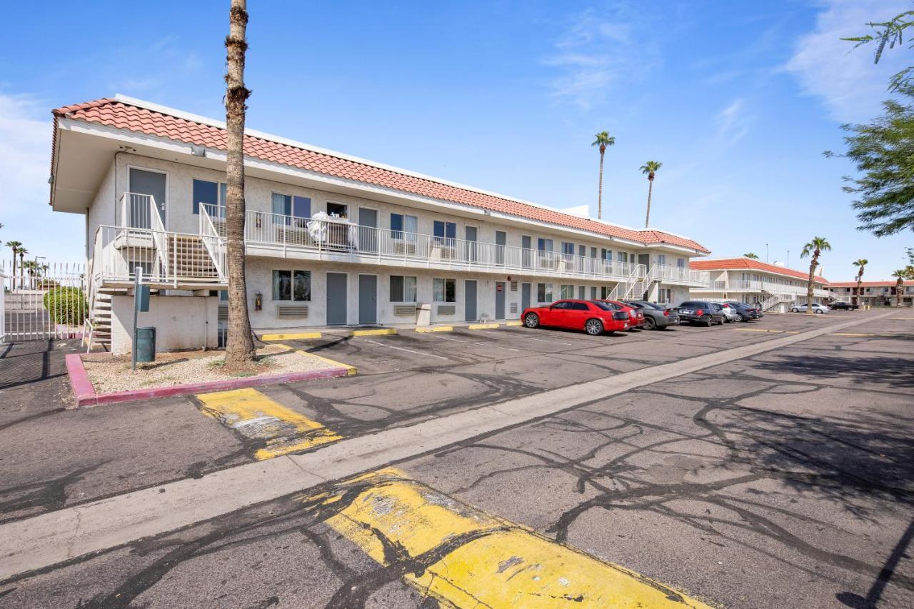 Super 8 By Wyndham Phoenix West Buitenkant foto