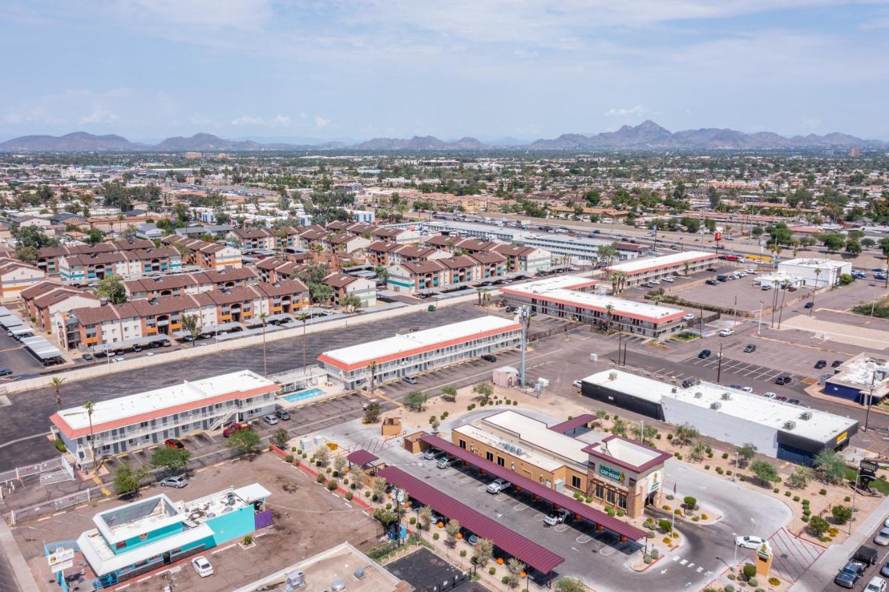 Super 8 By Wyndham Phoenix West Buitenkant foto