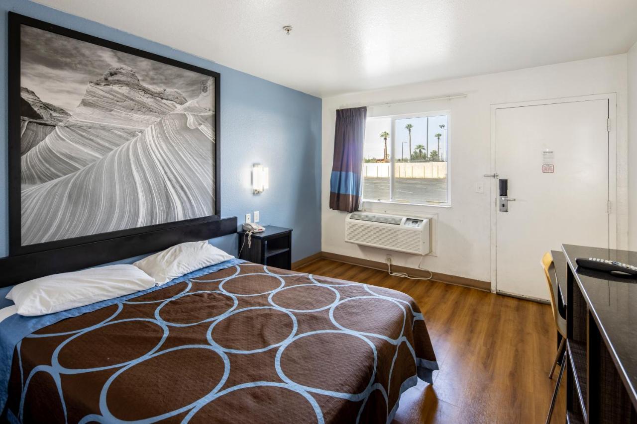 Super 8 By Wyndham Phoenix West Buitenkant foto
