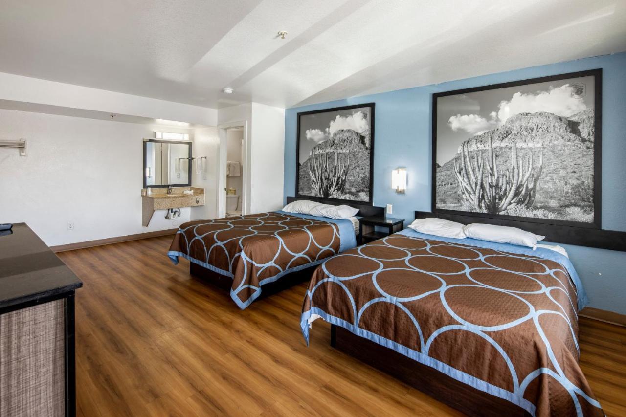 Super 8 By Wyndham Phoenix West Buitenkant foto